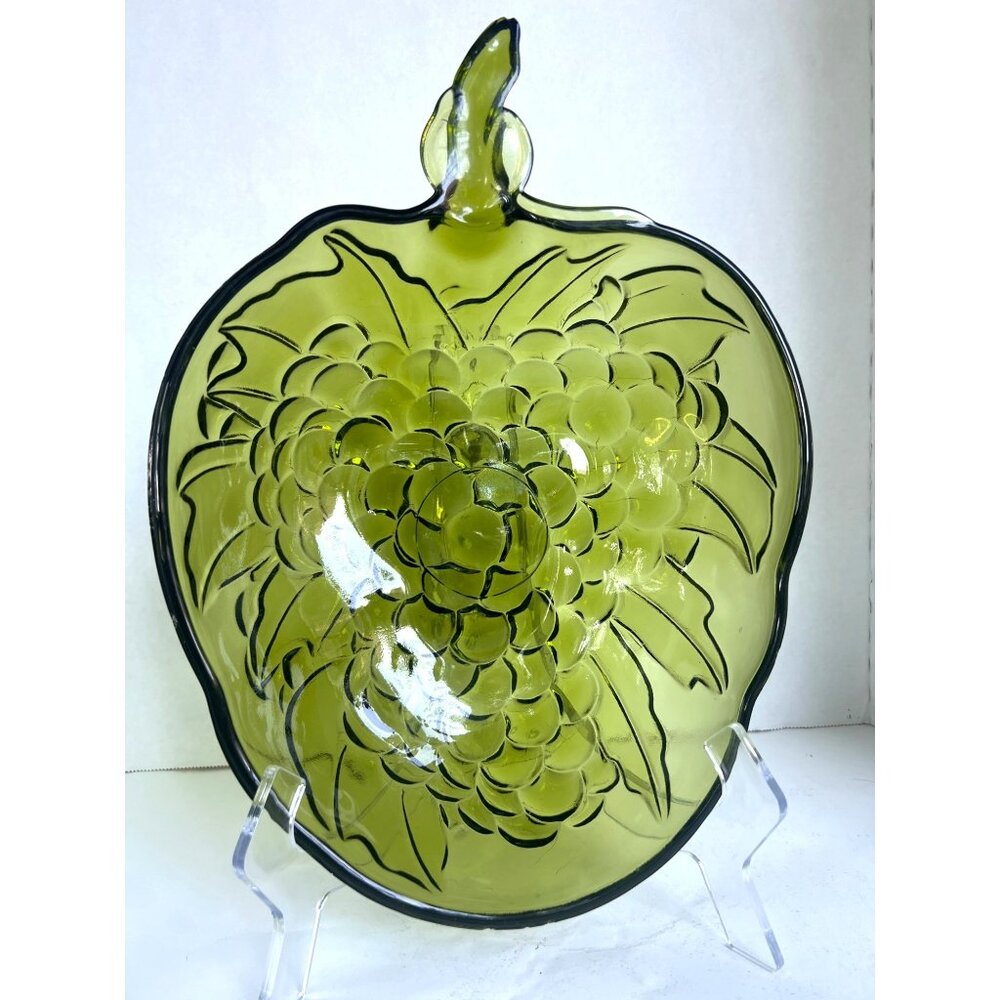 Vtg  Indiana Glass Avocado‎ Green Bowl MCM 70s Embossed Grapes Leaves and Stem